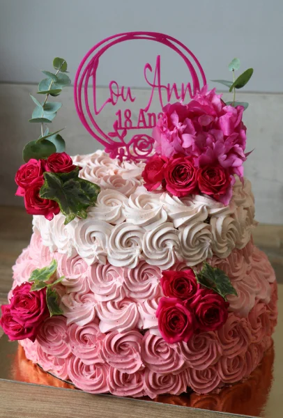 Gâteau d'Anniversaire personnalisé - Pâtisserie Cake & Style Sucy en Brie près de Créteil - Val de Marne (94)