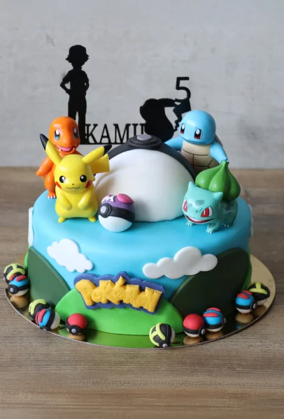 Gâteau d'Anniversaire personnalisé avec petits personnages pour enfant, Pâtisserie Cake & Style Sucy en Brie près de Créteil - Val de Marne (94)