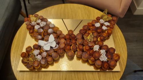 Pièce montée Papillon (100 choux)